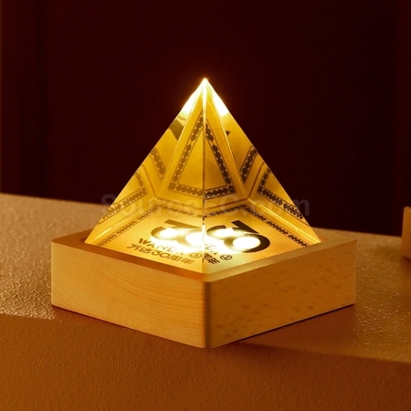 禮品訂造發光水晶獎座紀念品